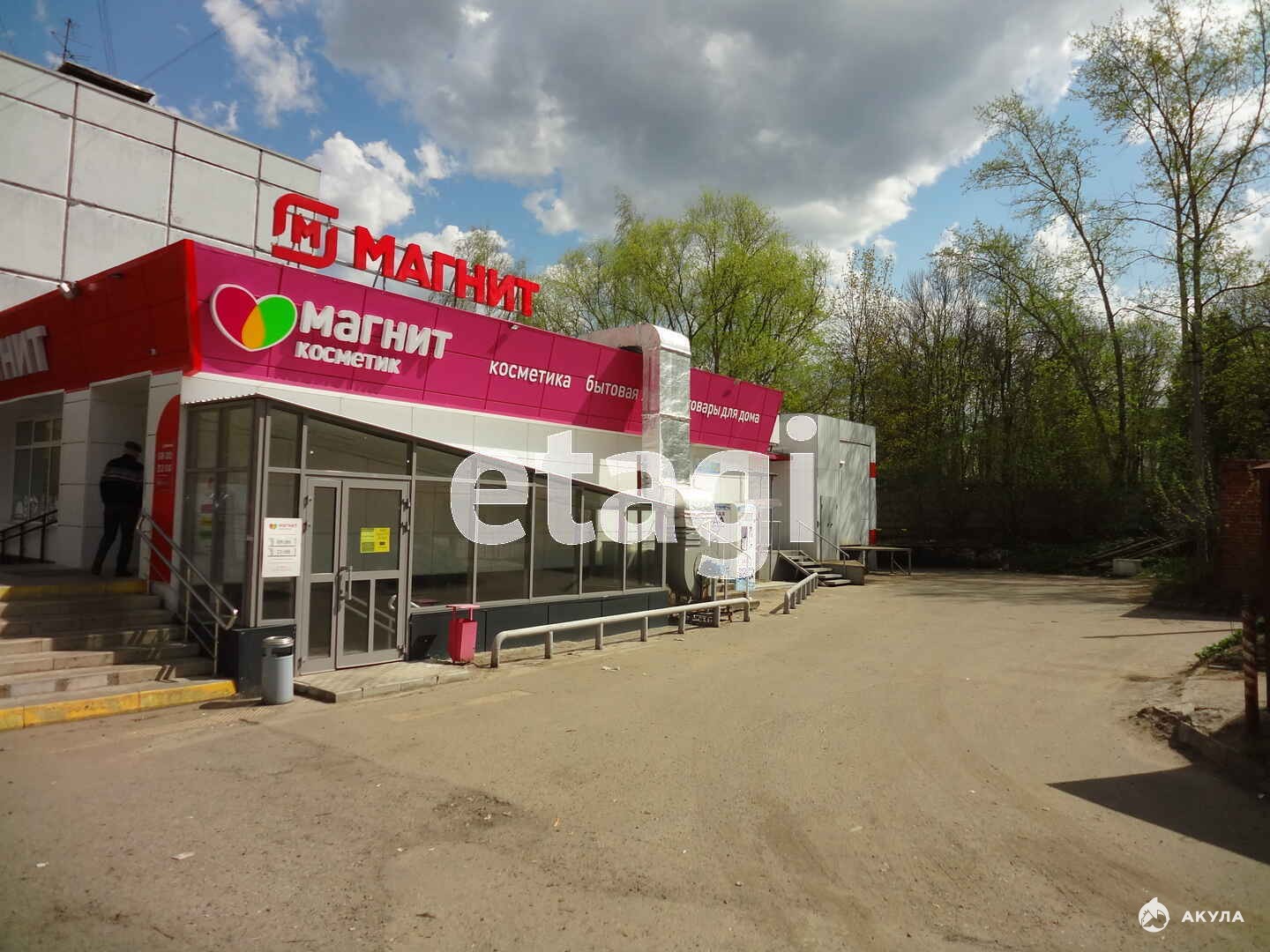 Продается торговая площадь. Продается торговая площадь