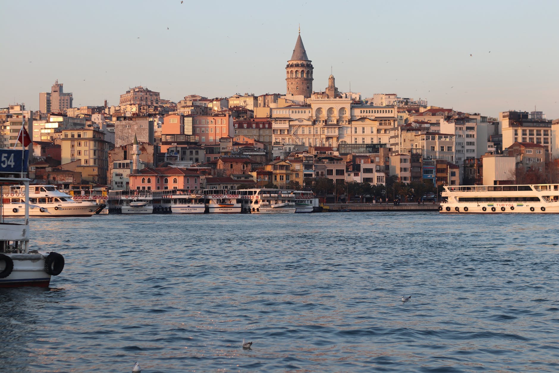Россияне активно покупают недвижимость в Стамбуле и Анталии  